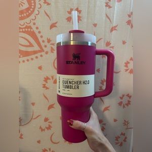 BRAND NEW WITH TAGS! STANLEY 40 oz tumbler/cup - fuchsia